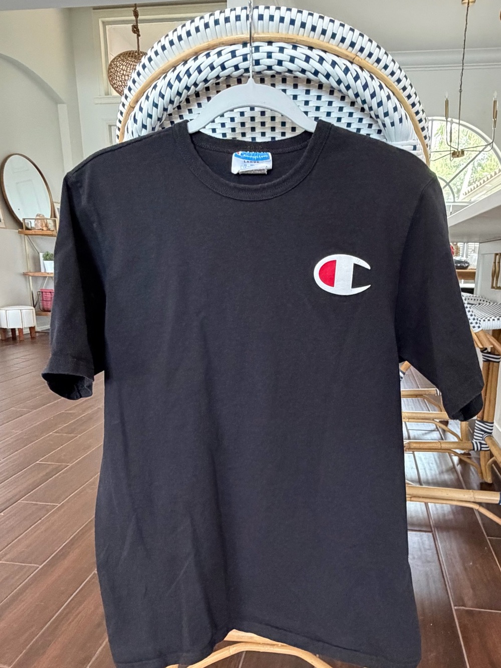 Champion Men's Black Short Sleeve T-Shirt Graphic Big C Logo Size Large - Picture 2 of 5